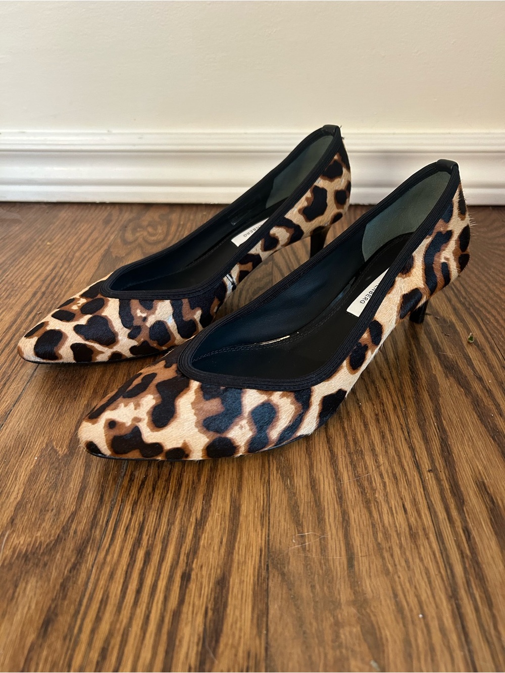 Diane Von Furstenberg Leopard Print Pointed Low Heel Pumps - Brown/Black